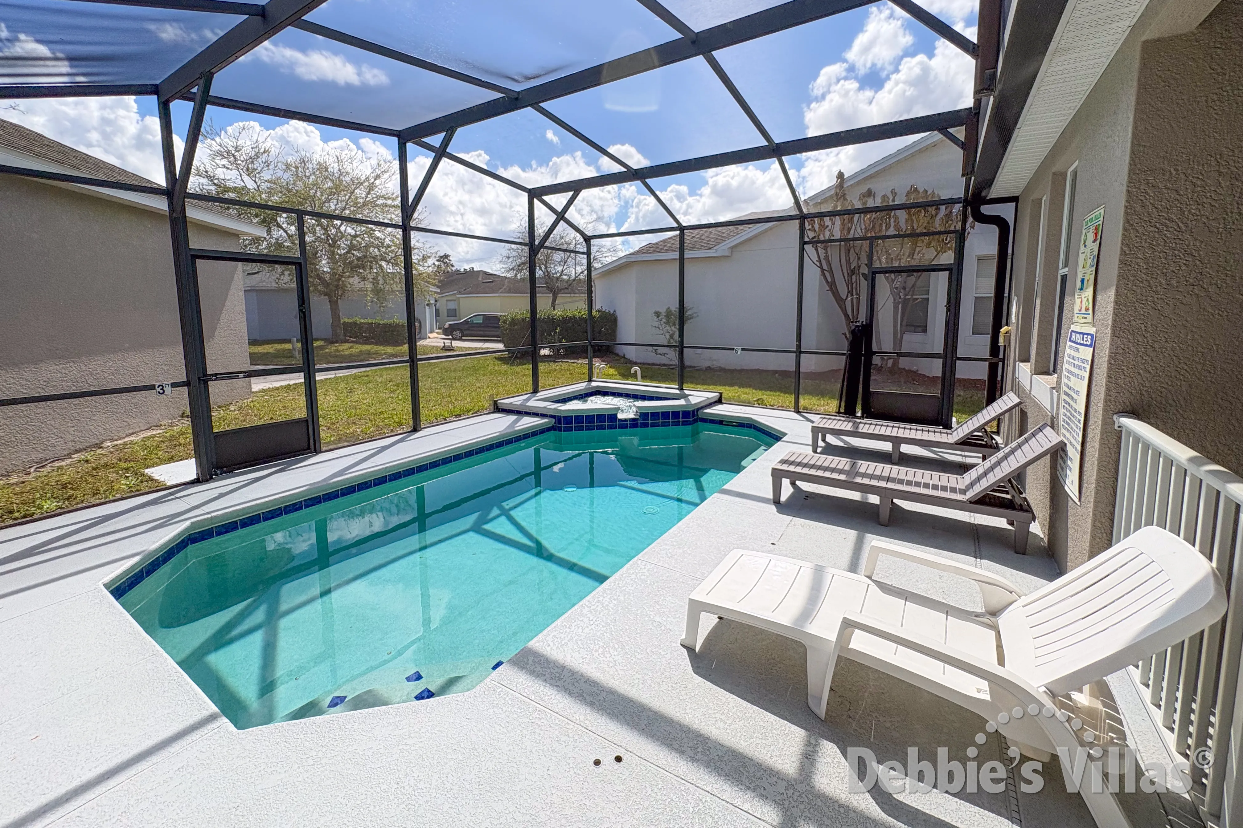 Southeast-facing pool and spa at this vacation villa on Trafalgar Village in Kissimmee 