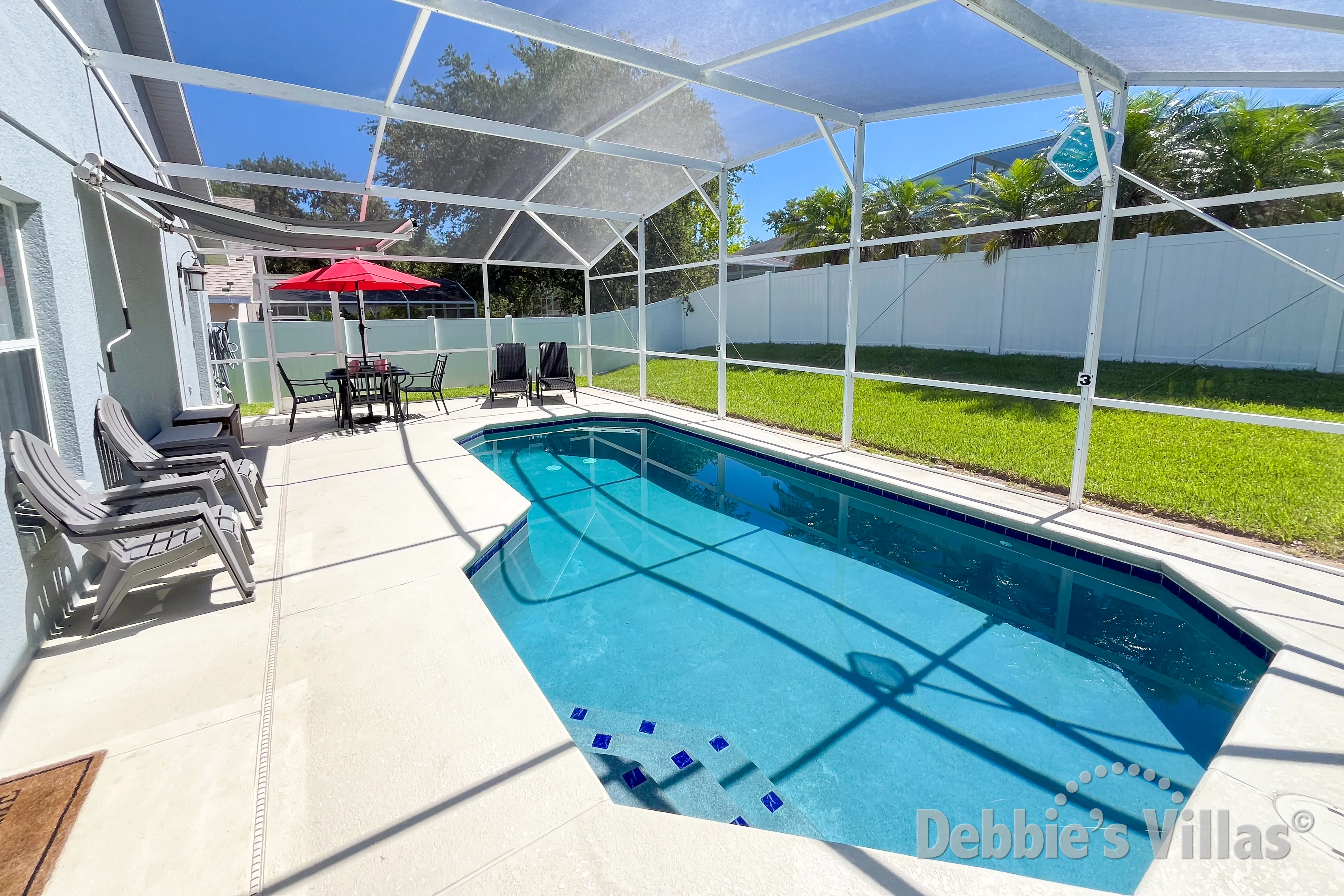 Private pool at this vacation villa on Florida Pines in Davenport 