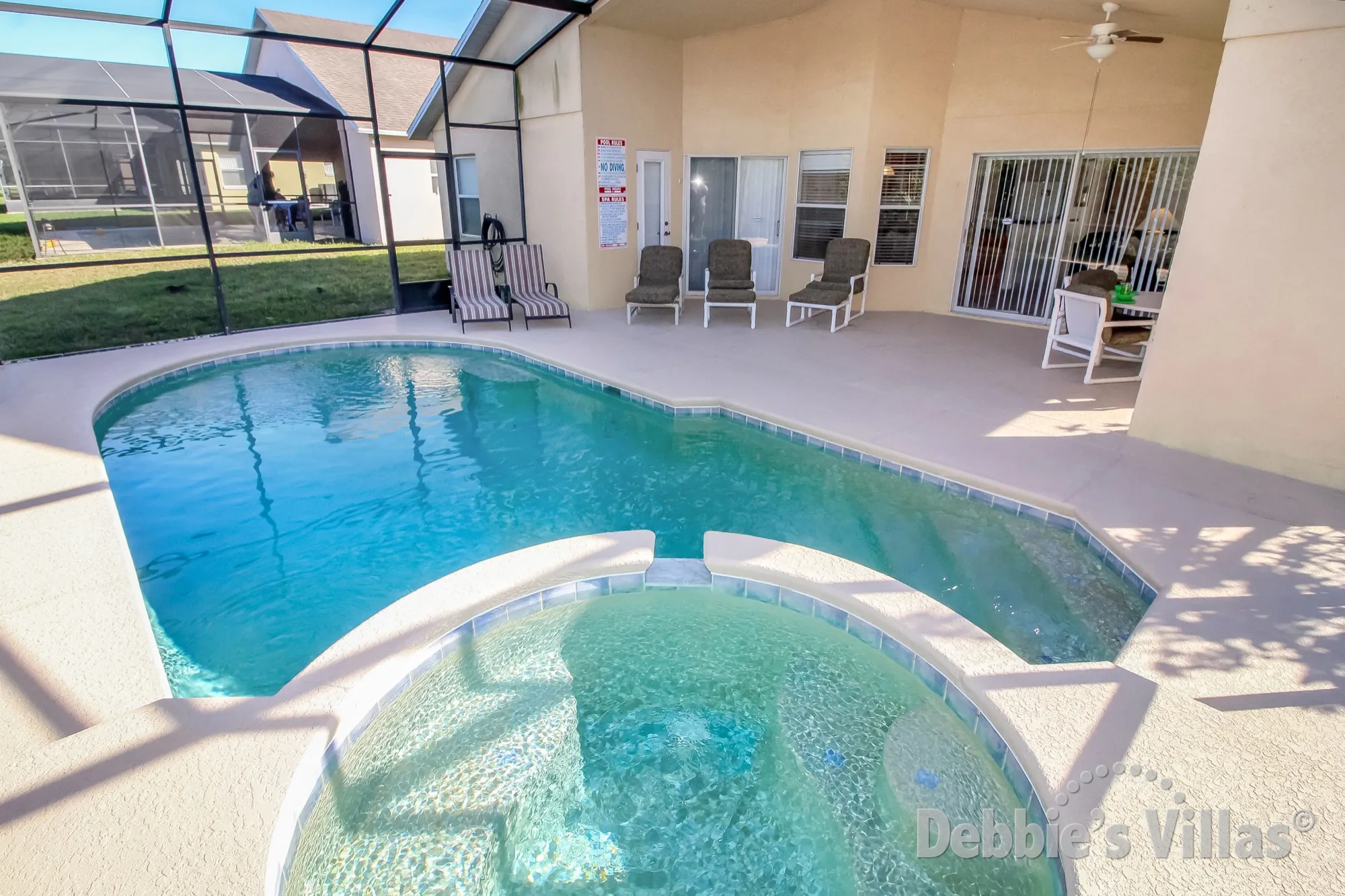 Easy access steps into the pool on West Stonebridge