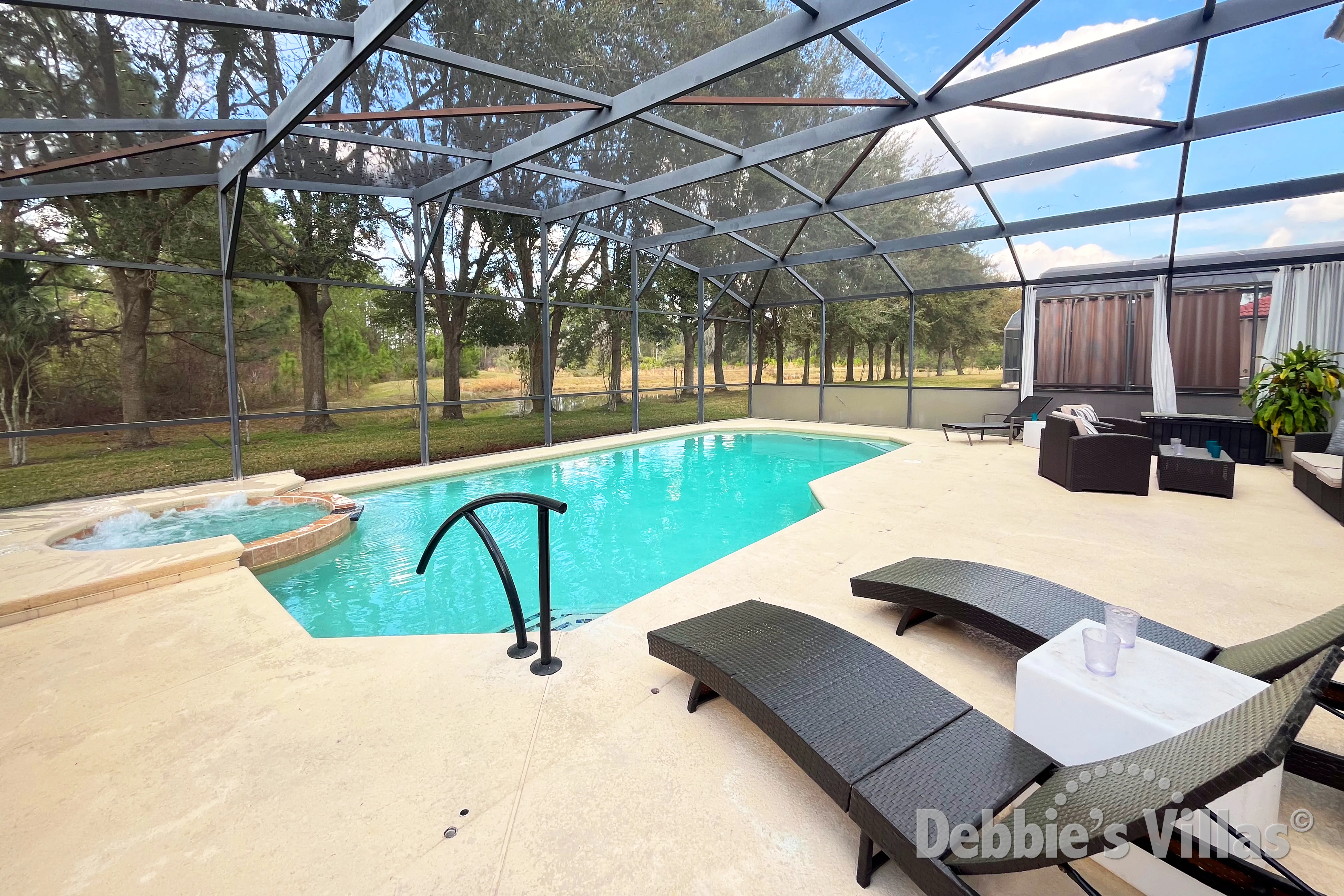 Private pool and spa at this vacation villa on Watersong in Davenport