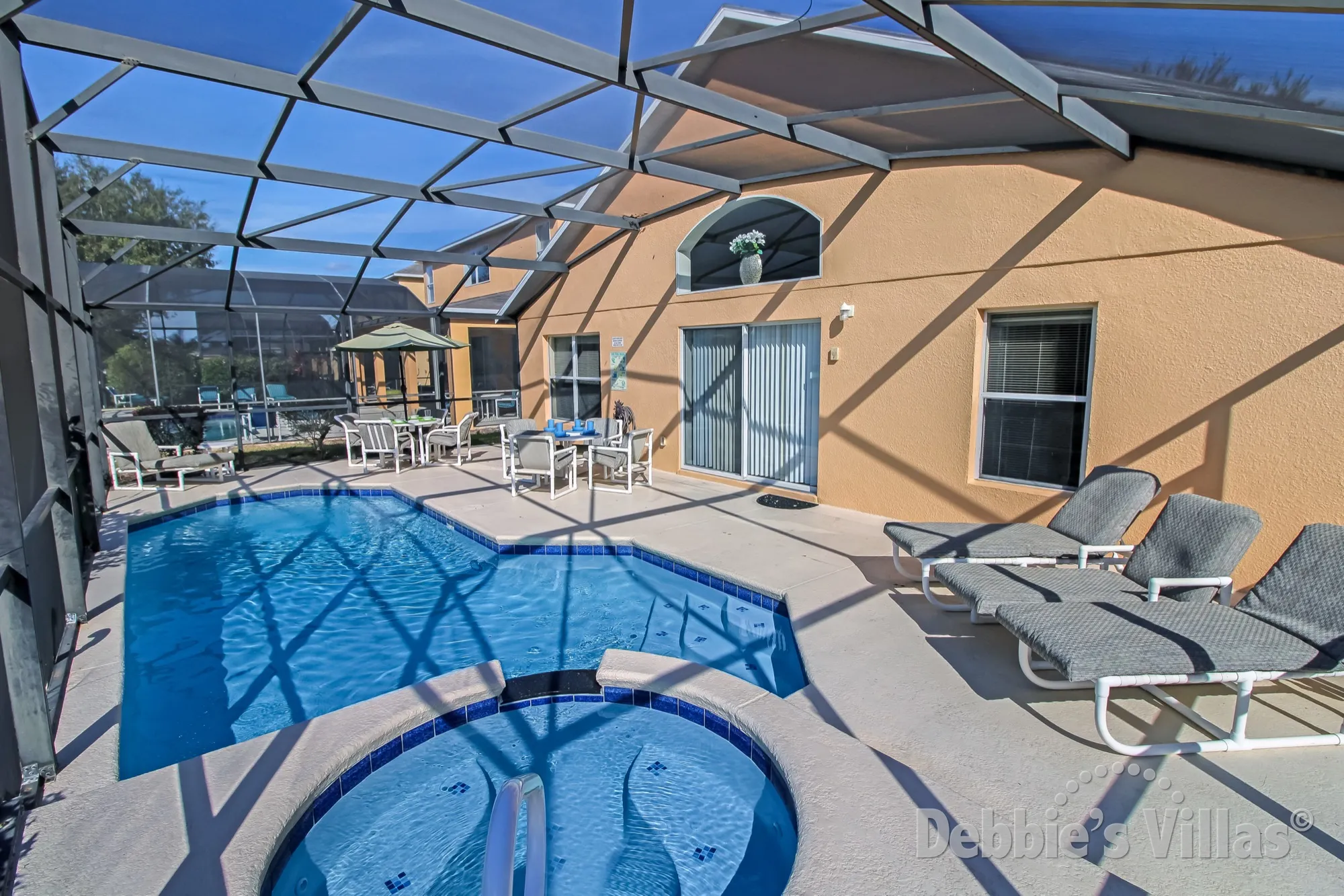 Emerald Island villa with a west-facing private pool and spa