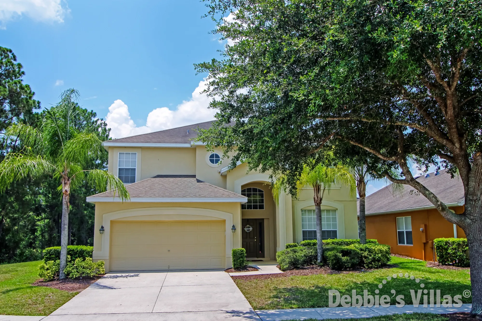 Orlando vacation villa, close to Disney, air-conditioned games room, south-facing pool and spa