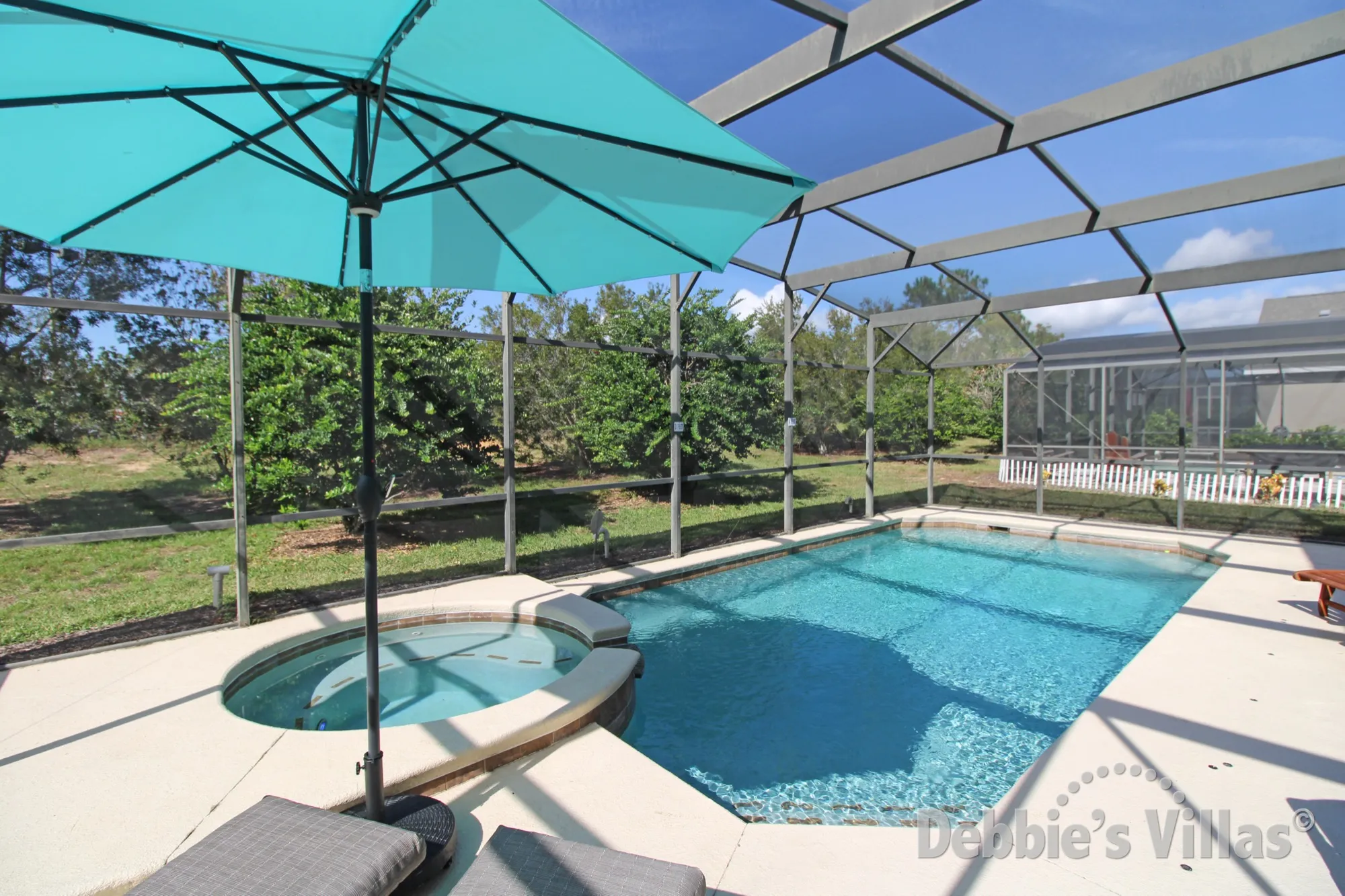 West-facing private pool and spa at this Glenbrook villa in Clermont