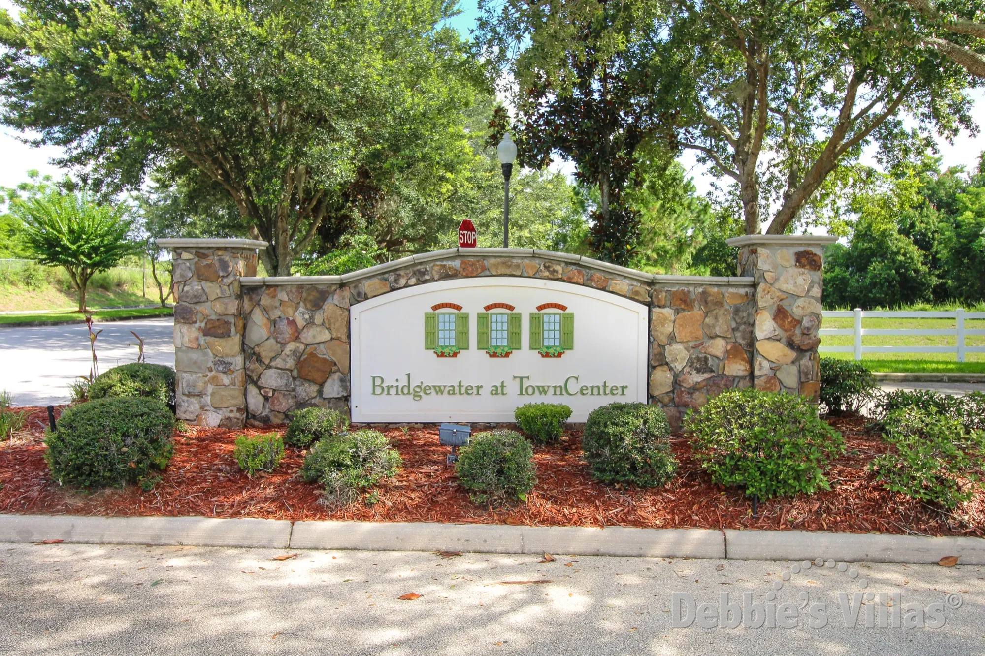 Bridgewater community, close to Disney, range of private villas to rent