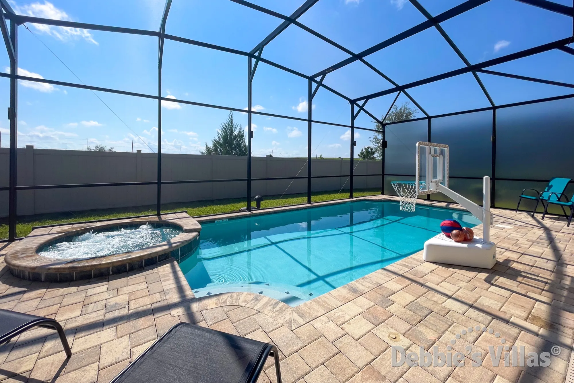 Vacation villa on Solara with a west-facing private pool and spa