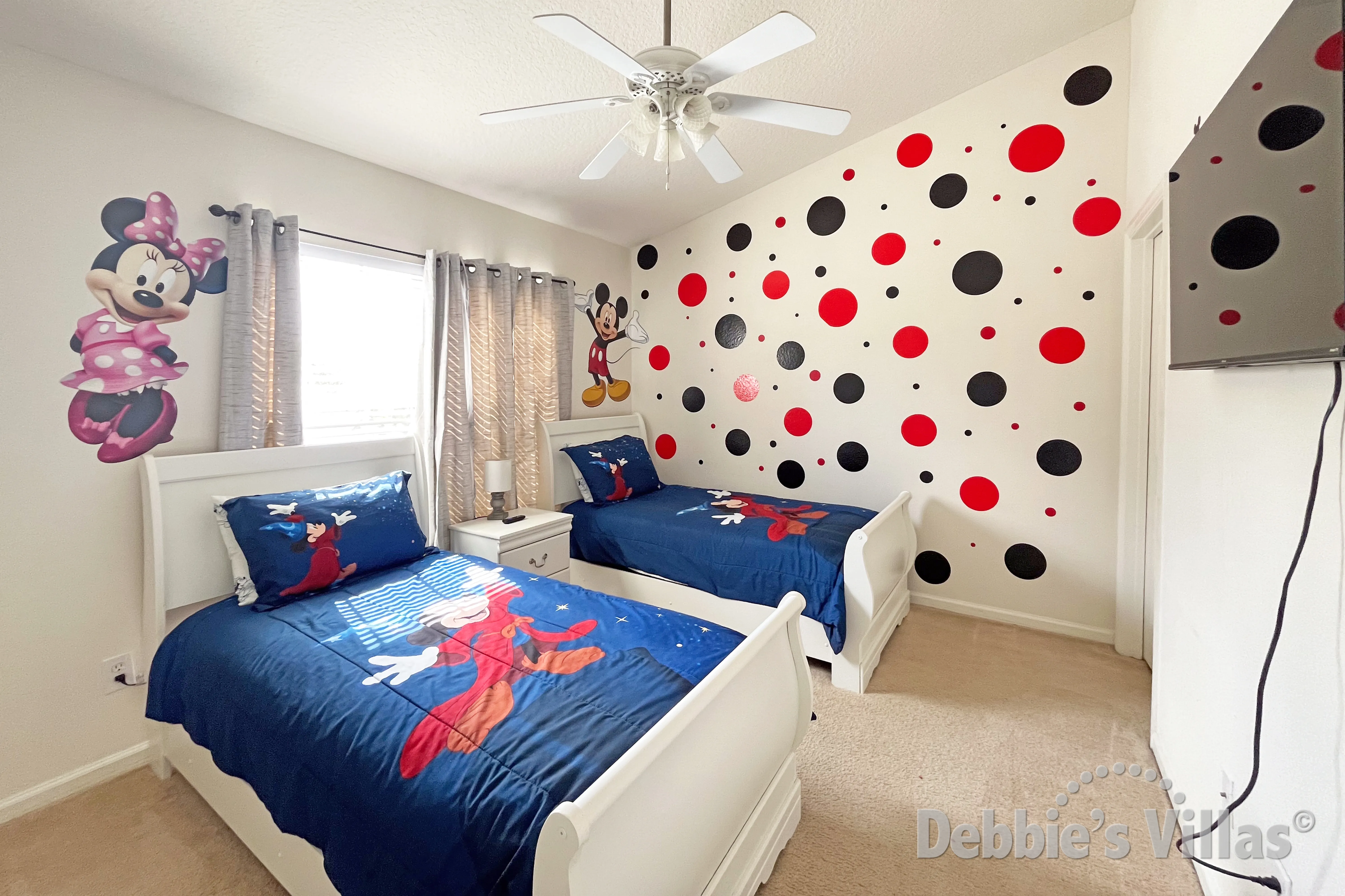 Mickey Mouse-theme in Bedroom 3 with Twin beds