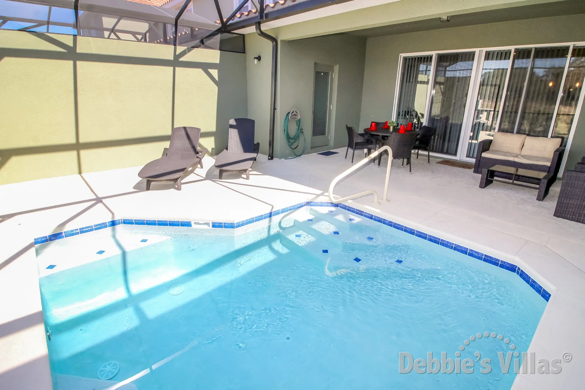 Easy access steps and handrail into the pool on Solterra